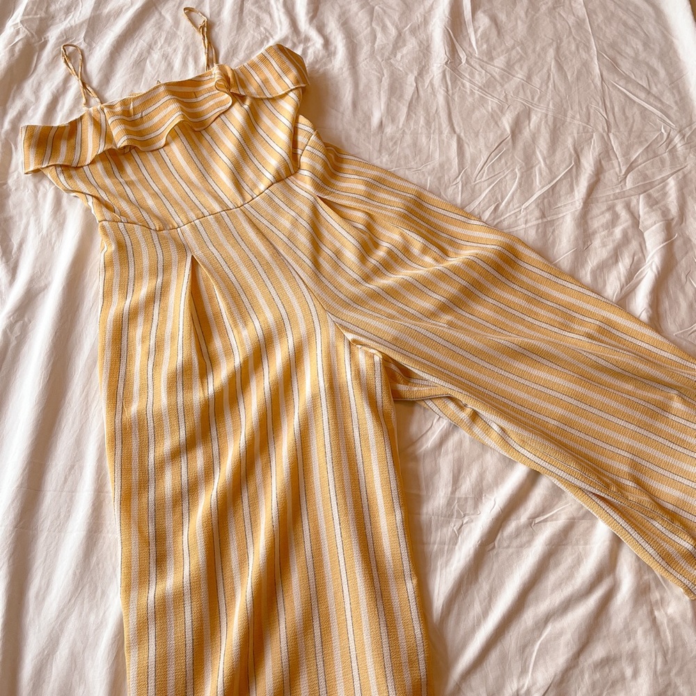 Yellow stripped jumper
